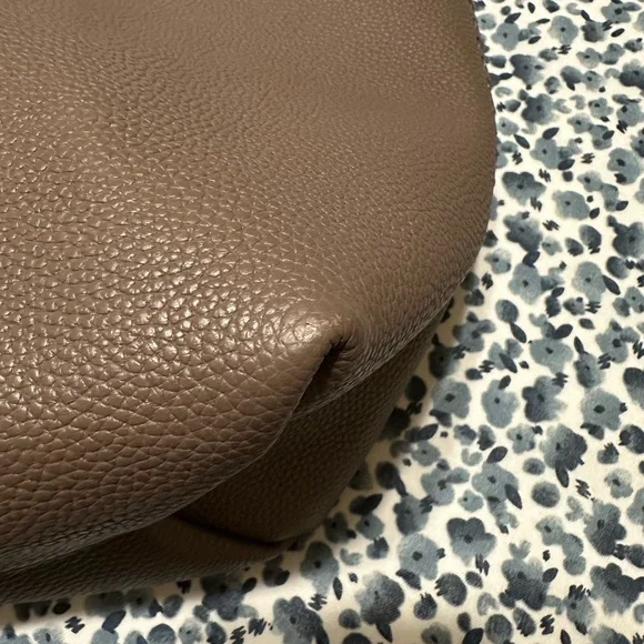 Tory Burch purse used twice like new - Picture 8 of 9